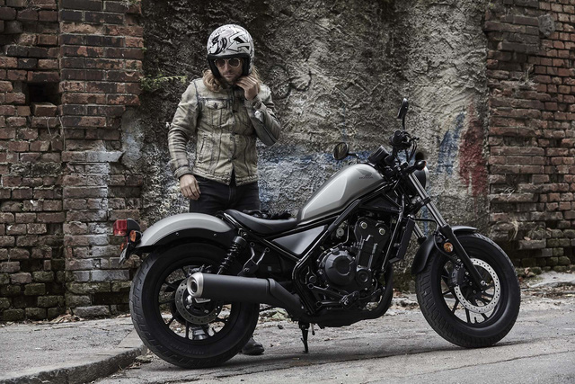 Đánh giá xe Honda Rebel 2017 về thông số kỹ thuật và hình ảnh chi tiết Đánh giá xe Honda Rebel 2017 về thông số kỹ thuật và hình ảnh chi tiết